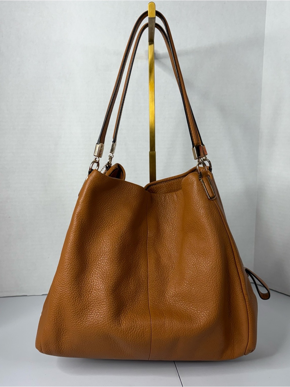 SOLD!! Coach Phoebe Leather Shoulder Hobo Bag in Cognac EUC - Picture 3 of 16